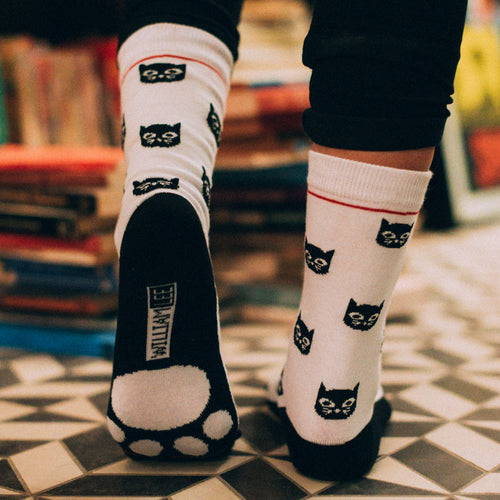 Long socks ( Lee's Cat )