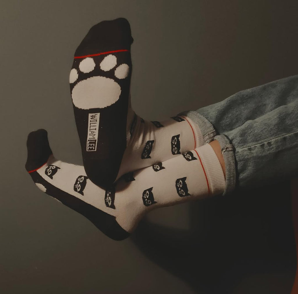Long socks ( Lee's Cat )
